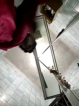 Snapshot of Real1SweetQueen chatting on 02.18.25 Real1SweetQueen online show from 02.18.25