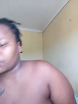 Snapshot of Real1SweetQueen chatting on 03.23.25 Real1SweetQueen online show from 03.23.25