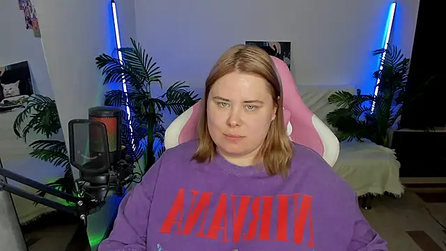 Akemi BBW online show from 02.17.25