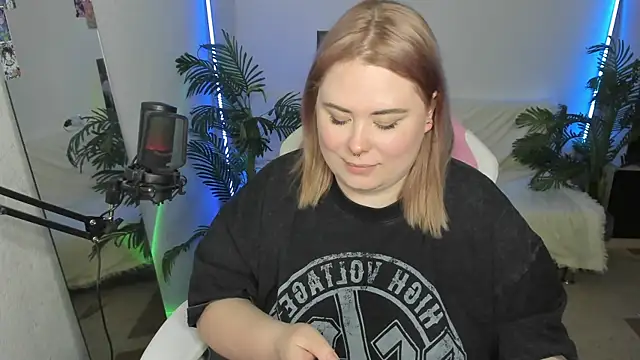 Akemi BBW online show from 03.02.25