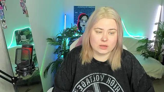 Akemi BBW online show from 03.19.25