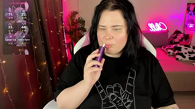 Akemi BBW online show from 11.17.25