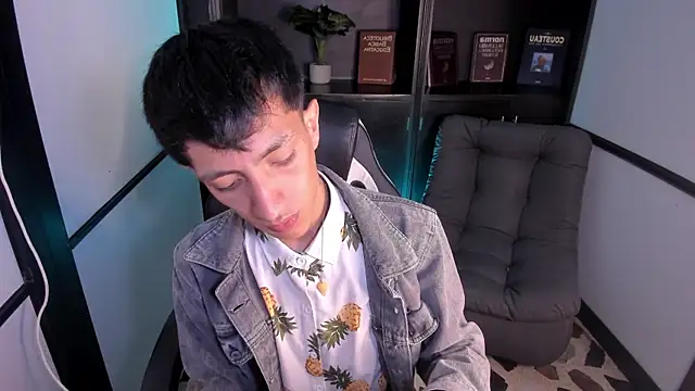 DereckCooperr online show from 10.10.25