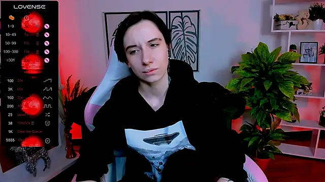 Snapshot of _Rein_ramm chatting on 01.25.25 Rein ramm online show from 01.25.25