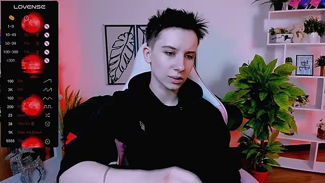 Snapshot of _Rein_ramm chatting on 01.29.25 Rein ramm online show from 01.29.25