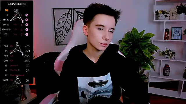 Snapshot of _Rein_ramm chatting on 02.04.25 Rein ramm online show from 02.04.25