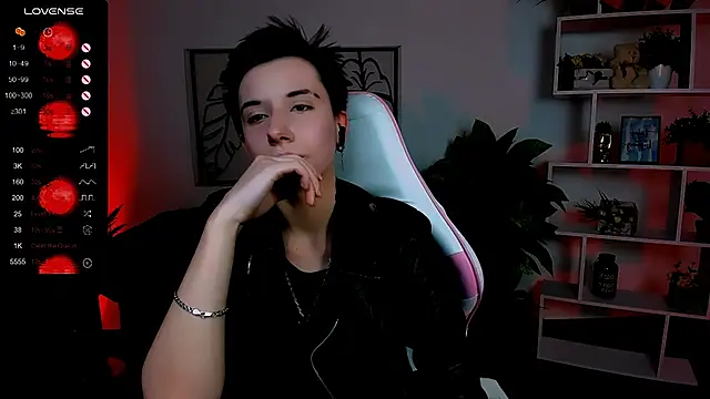 Snapshot of _Rein_ramm chatting on 03.06.25 Rein ramm online show from 03.06.25