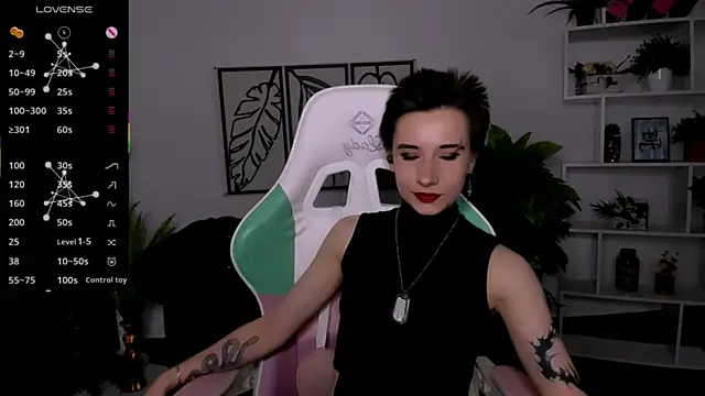 Snapshot of _Rein_ramm chatting on 09.29.25 Rein ramm online show from 09.29.25