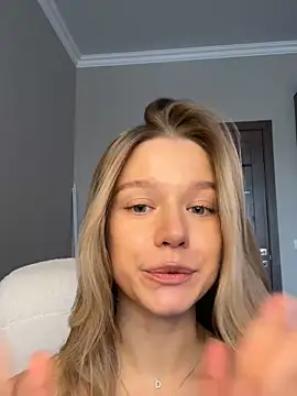 JessIsLove online show from 02.20.25