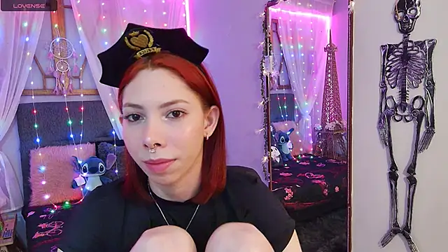 Snapshot of laura_olssen chatting on 02.12.25 laura olssen online show from 02.12.25