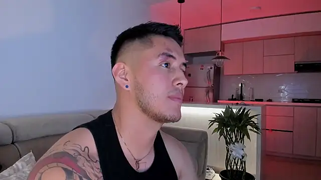 Snapshot of Chriskyle_ chatting on 01.29.25 Chriskyle online show from 01.29.25