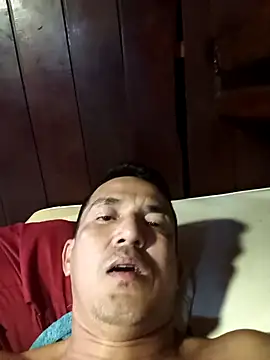 Snapshot of Jhon22z chatting on 12.21.25 Jhon22z online show from 12.21.25