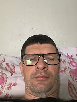 Snapshot of Juliano2289 chatting on 05.29.26 Juliano2289 online show from 05.29.26