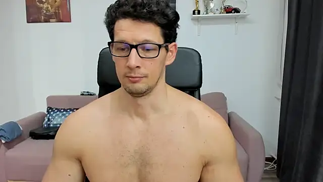 Snapshot of BrutusK08 chatting on 02.01.25 BrutusK08 online show from 02.01.25