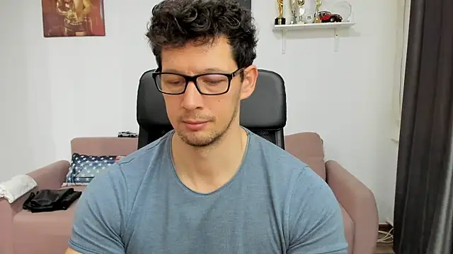 Snapshot of BrutusK08 chatting on 02.04.25 BrutusK08 online show from 02.04.25