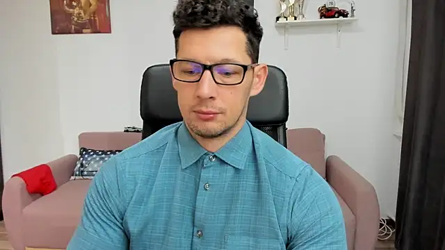 Snapshot of BrutusK08 chatting on 02.16.25 BrutusK08 online show from 02.16.25