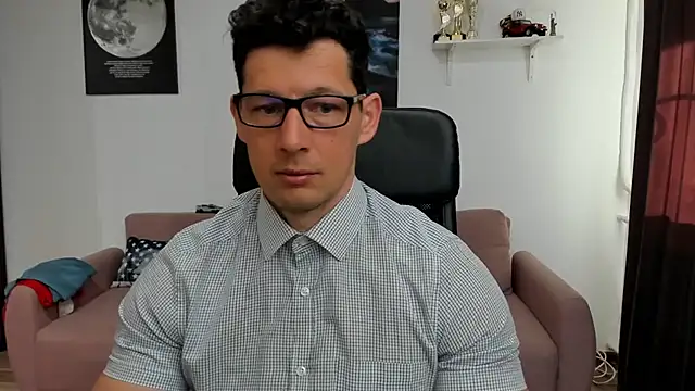 Snapshot of BrutusK08 chatting on 03.06.25 BrutusK08 online show from 03.06.25