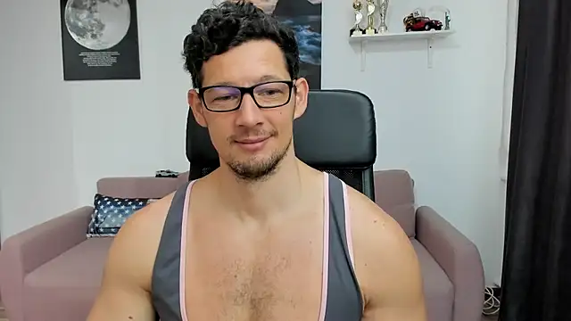 Snapshot of BrutusK08 chatting on 03.21.25 BrutusK08 online show from 03.21.25