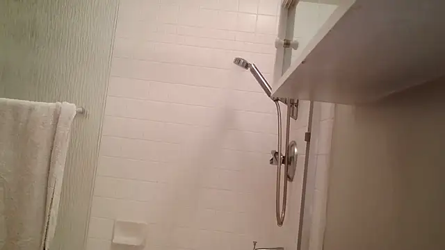 Tipsy Toes Daisy online show from 02.06.25