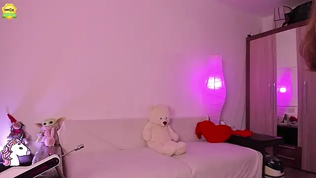 Snapshot of EvaUniporn chatting on 05.18.26 EvaUniporn online show from 05.18.26