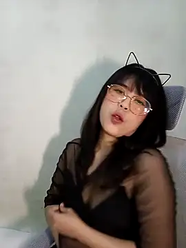 Snapshot of Chall_mee chatting on 09.30.25 Chall mee online show from 09.30.25