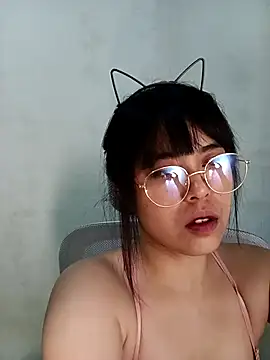 Snapshot of Chall_mee chatting on 10.05.25 Chall mee online show from 10.05.25