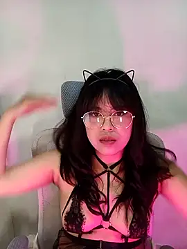 Snapshot of Chall_mee chatting on 11.09.25 Chall mee online show from 11.09.25