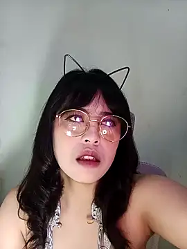 Snapshot of Chall_mee chatting on 11.20.25 Chall mee online show from 11.20.25