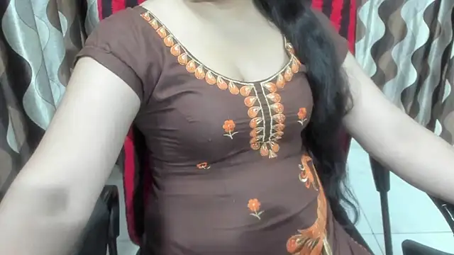 Snapshot of Kaur_Jannat chatting on 05.08.26 Kaur Jannat online show from 05.08.26
