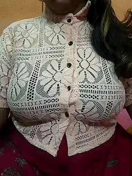 Snapshot of CUTE_SOPHIA- chatting on 01.31.25 CUTE SOPHIA- online show from 01.31.25