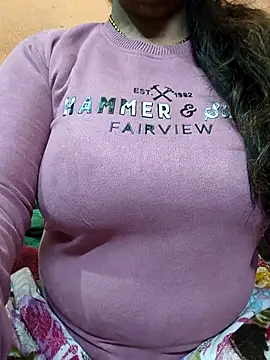 Snapshot of CUTE_SOPHIA- chatting on 12.14.25 CUTE SOPHIA- online show from 12.14.25