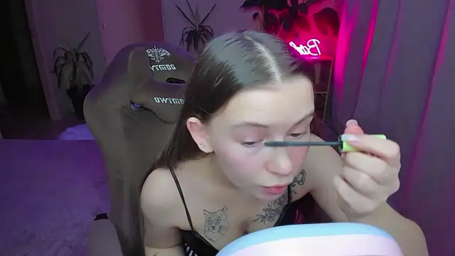 HelloRoxy online show from 12.05.24