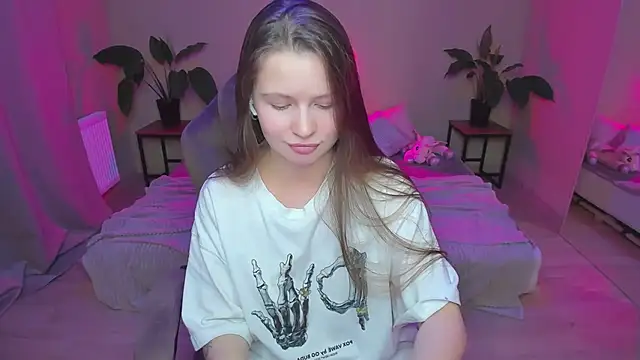 HelloRoxy online show from 12.20.24