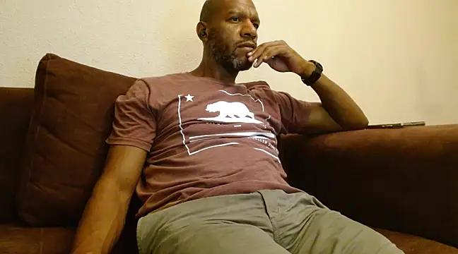 Snapshot of elmorenazost chatting on 02.02.25 elmorenazost online show from 02.02.25