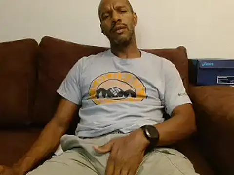 Snapshot of elmorenazost chatting on 03.06.25 elmorenazost online show from 03.06.25