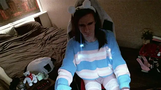 izilizi 23 online show from 12.11.24