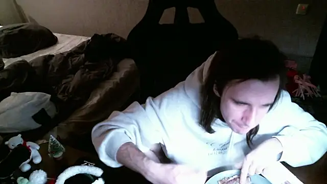 izilizi 23 online show from 12.13.24