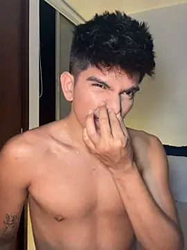 santiago 01 online show from 12.13.24