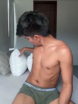 santiago 01 online show from 12.22.24