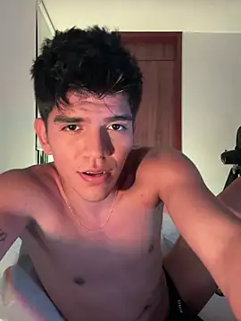 santiago 01 online show from 12.23.24