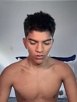 santiago 01 online show from 02.17.25