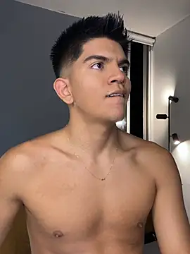 santiago 01 online show from 02.21.26