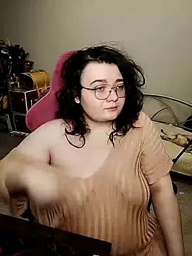 Snapshot of DenisHailey chatting on 12.21.24 DenisHailey online show from 12.21.24