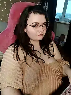 Snapshot of DenisHailey chatting on 02.16.25 DenisHailey online show from 02.16.25