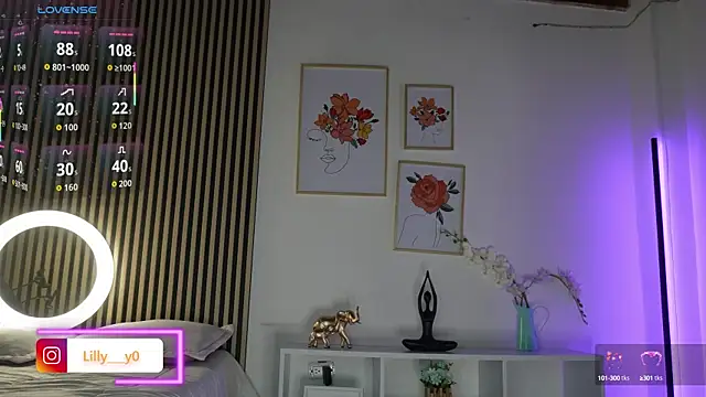 LillyDolls23 online show from 09.30.25