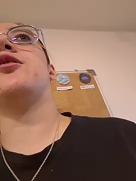 NaomiShimizu online show from 04.16.26