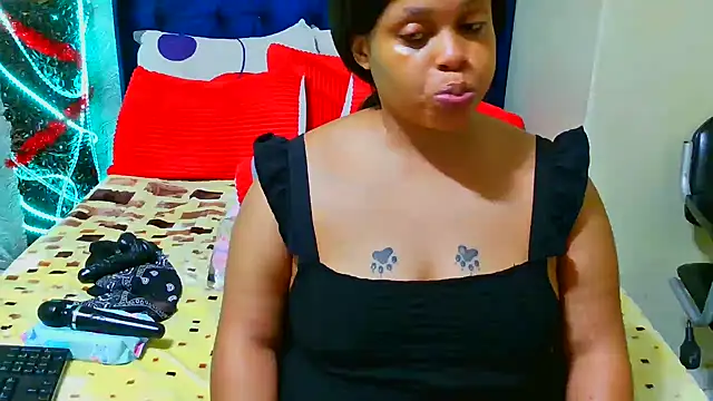 THESHORTQUEEN online show from 01.11.26