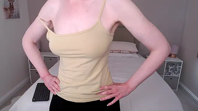 Snapshot of British_Goddess_Anna chatting on 01.21.25 British Goddess Anna online show from 01.21.25