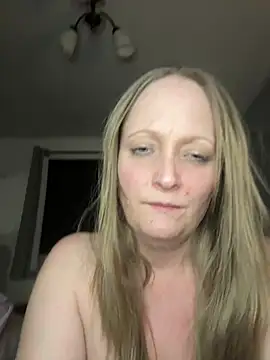 HoneyBluex online show from 02.03.25