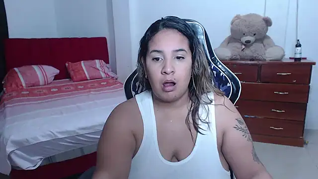 Snapshot of KathyHardcore69 chatting on 09.26.25 KathyHardcore69 online show from 09.26.25